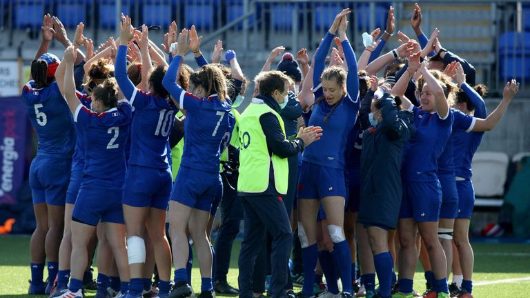 France players celebrate after their victory against Ireland