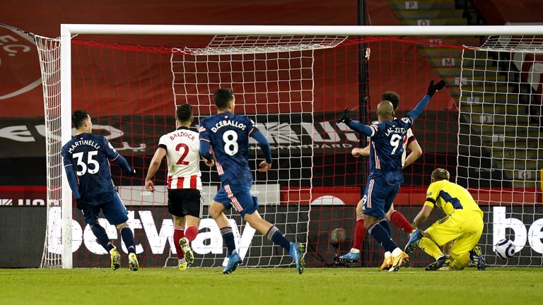 Gabriel Martinelli taps home from close range to double Arsenal&#39;s lead