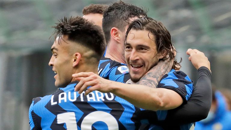 Inter Milan celebrate victory over Cagliari