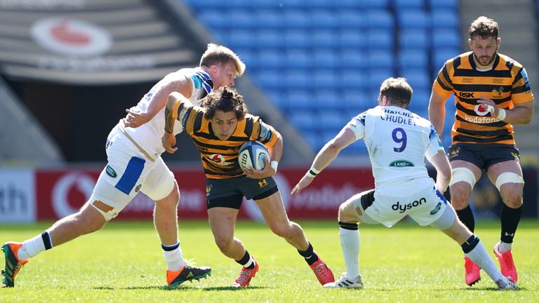 Wasps' Jacob Umaga evades a tackle