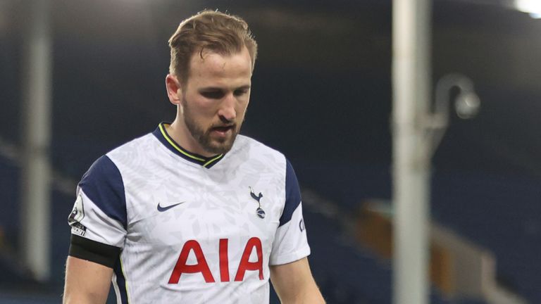 AP - Harry Kane leaves the pitch at Everton after picking up an injury
