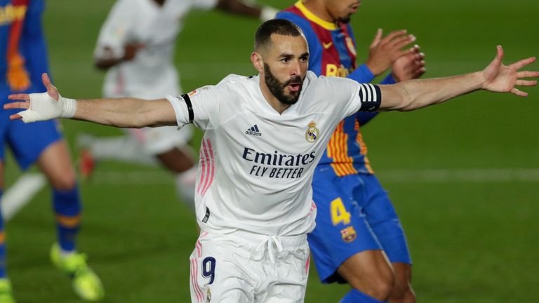 Karim Benzema celebrates scoring for Real Madrid vs Barcelona