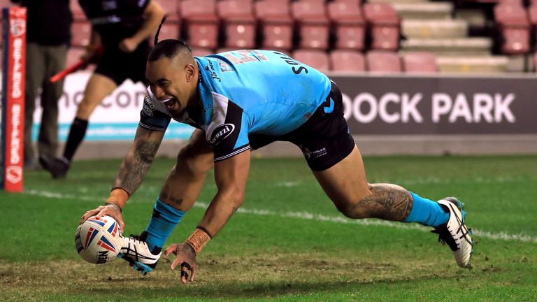 Wigan Warriors v Hull FC - Betfred Super League - DW Stadium
Hull FC�s Mahe Fonua scores a try during the Betfred Super League match at the DW Stadium, Wigan. Picture date: Thursday April 29, 2021.