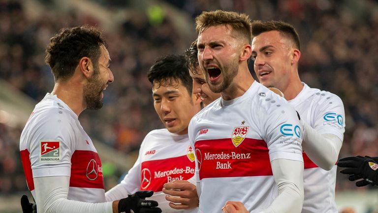 Nathaniel Phillips de VFB Stuttgart durante el segundo partido de la Bundesliga entre VfB Stuttgart y 1. FC Heidenheim 1846 en Mercedes-Benz Arena el 29 de enero de 2020 en Stuttgart, Alemania