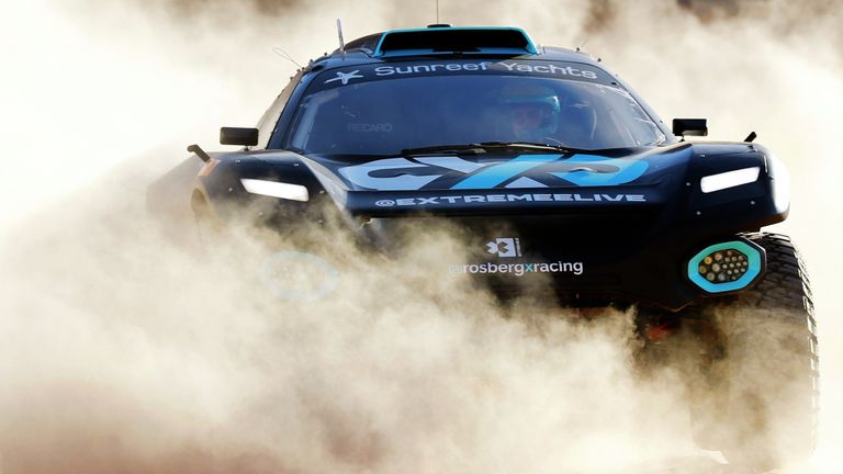 Rosberg's team just ahead of Hamilton's amid Extreme E crashes