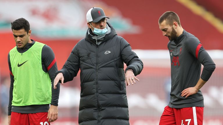 Jurgen Klopp with centre backs Kabak and Phillips