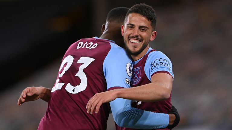 Pablo Fornals slaví vstřelení branky ve hře West Ham proti Wolves