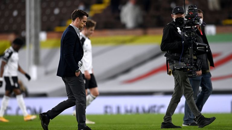 Scott Parker parece triste después de una derrota tardía