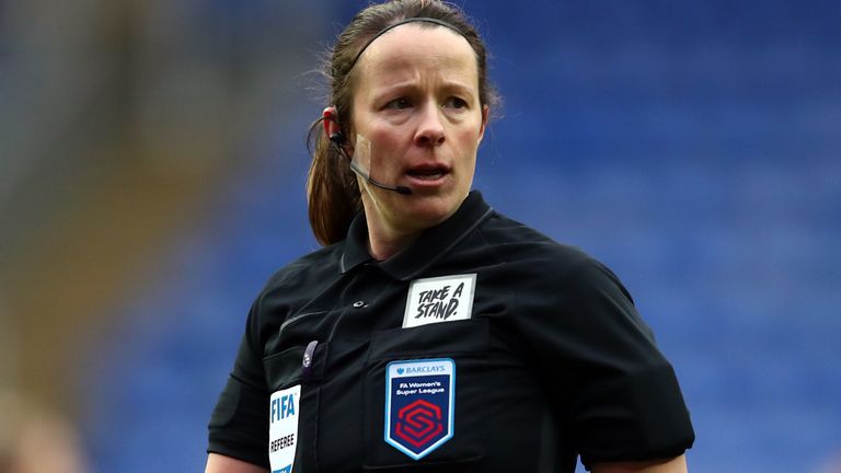 READING, ENGLAND - FEBRUARY 14: Referee Stacey Pearson during the Barclays FA Women&#39;s Super League match between Reading Women and Everton Women at Madejski Stadium on February 14, 2021 in Reading, England. Sporting stadiums around the UK remain under strict restrictions due to the Coronavirus Pandemic as Government social distancing laws prohibit fans inside venues resulting in games being played behind closed doors. (Photo by Marc Atkins/Getty Images)