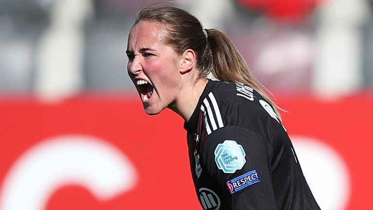 Sydney Lohman celebrates after giving Bayern the lead against Chelsea