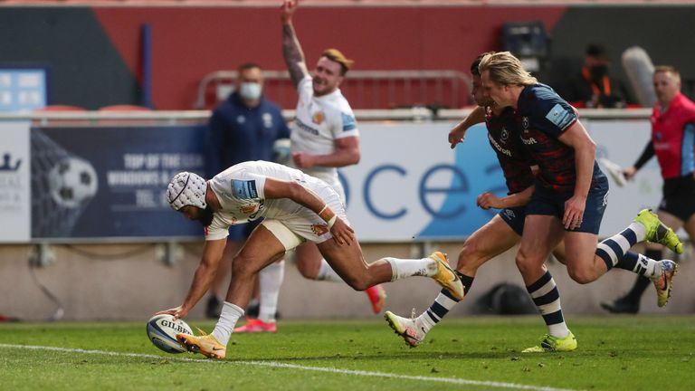 Exeter Chiefs' Tom O'Flaherty scores their side's second try