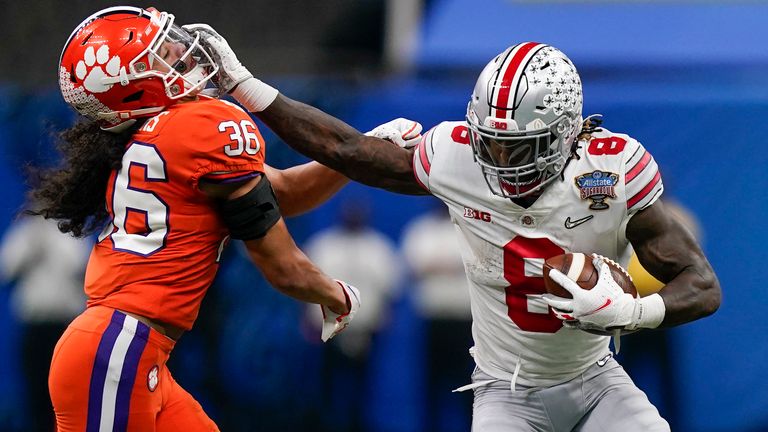 Sermon shrugs off Clemson safety Lannden Zanders during the Sugar Bowl. (AP Photo/Gerald Herbert)
