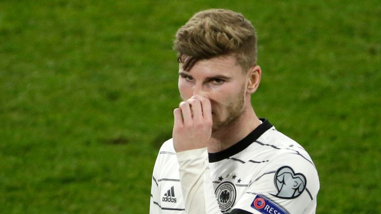 Timo Werner a raté une belle occasion pour l'Allemagne lors de sa défaite 2-1 à domicile contre la Macédoine du Nord