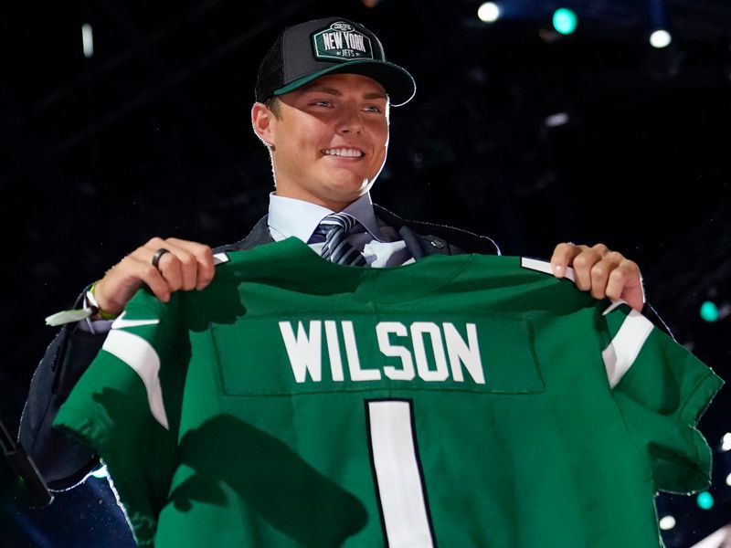 Jets' Zach Wilson still getting acclimated to New Jersey drivers: 'Getting  cut off about everywhere you go'