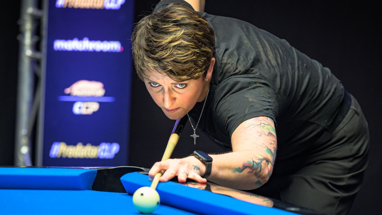 Světový pohár v plavání: Alison Fisher a Kelly Fisher ze soutěže, Velká Británie |  Snookerové novinky