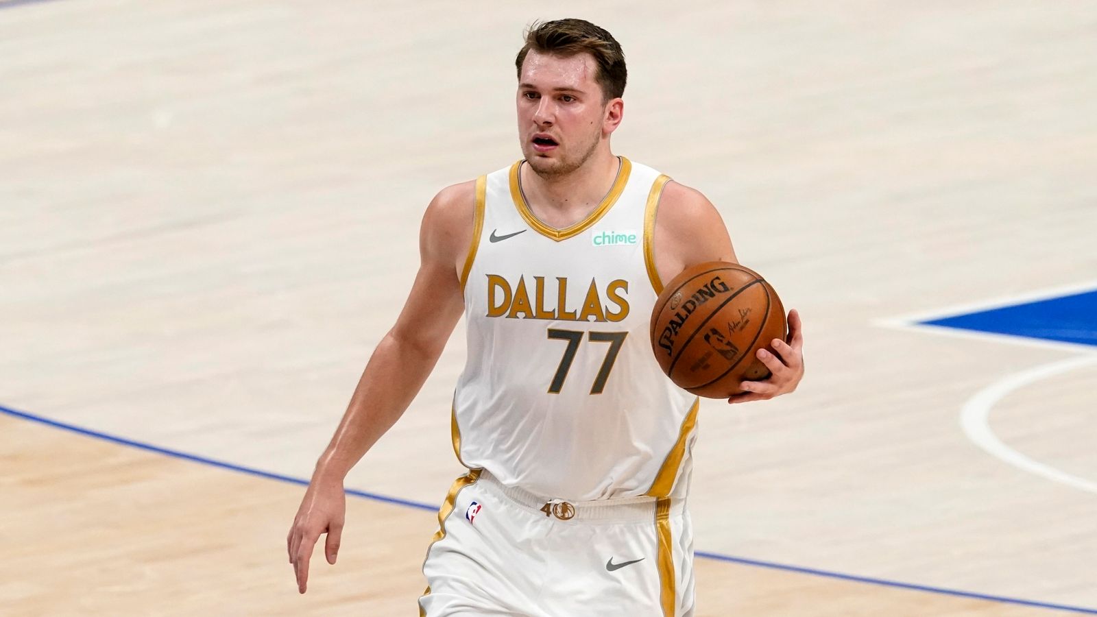 Luka Doncic, Dallas Mavericks look to solidify playoff spot against depleted Toronto Raptors