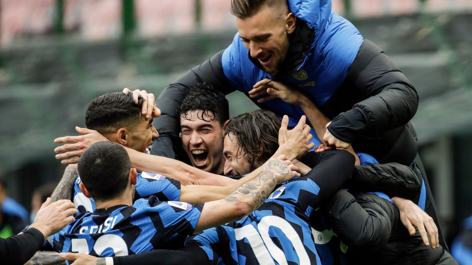 Inter Milan Win Serie A Title And End Juventus' Nine-year Reign As ...