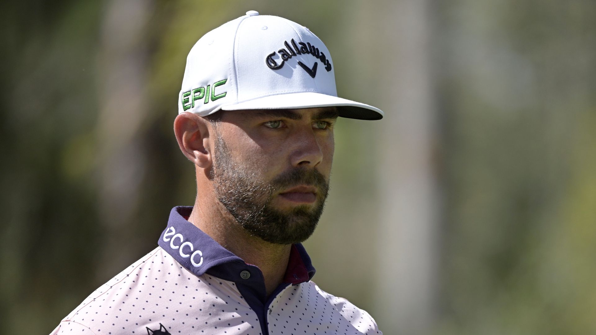Van Rooyen smashes tee marker into water!