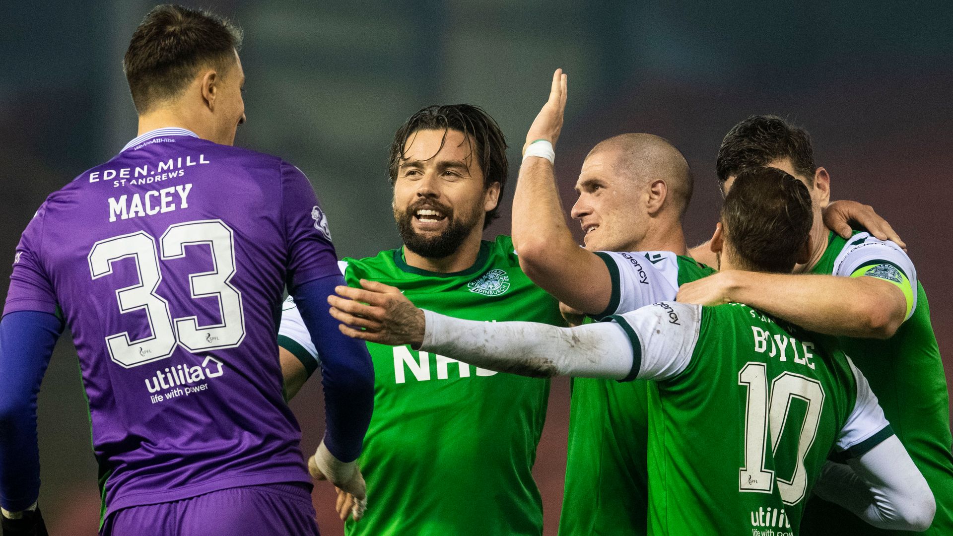 Hibernian secure third with narrow Aberdeen win