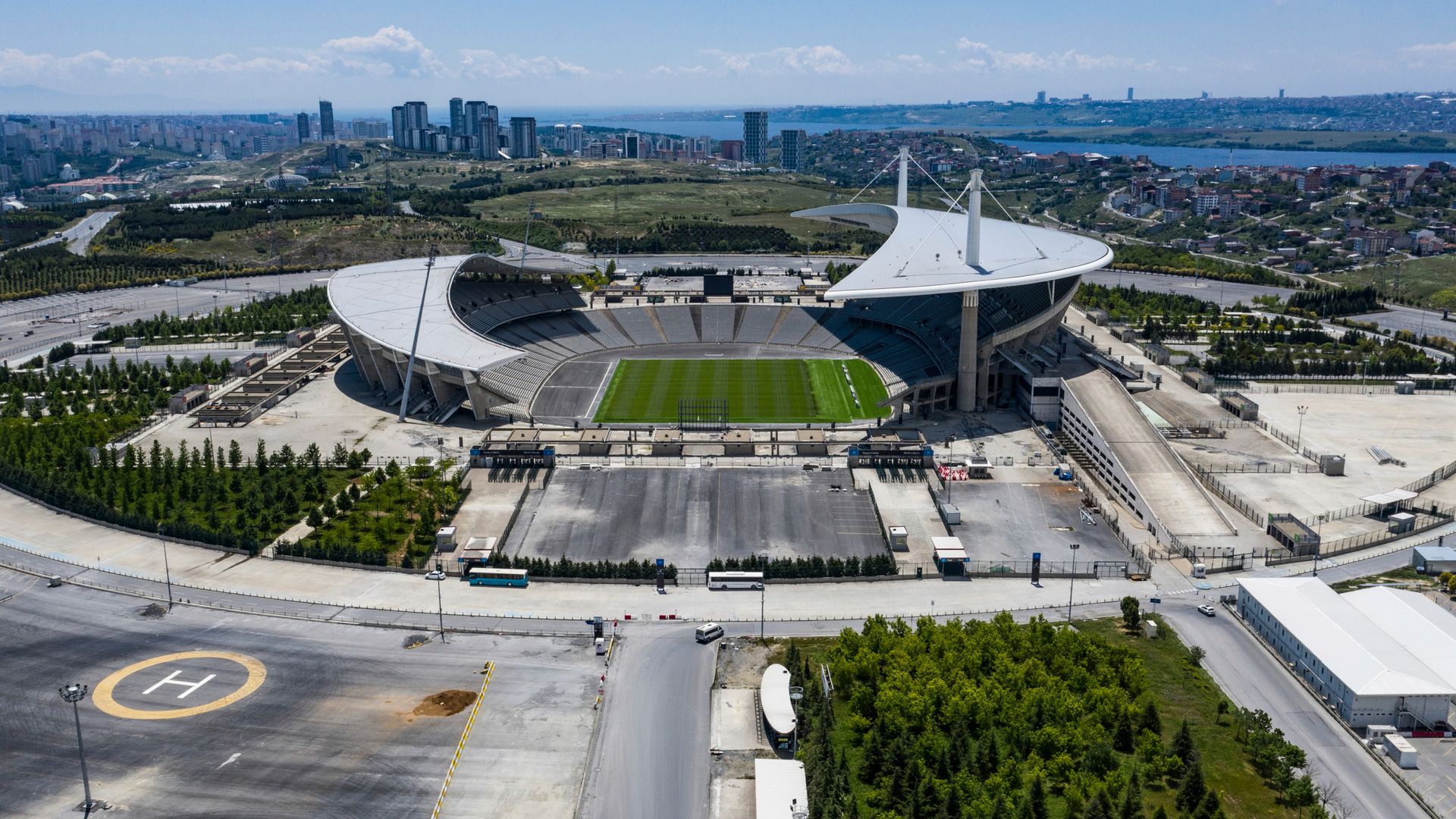 UEFA in urgent talks as UK fans told not to travel to CL final