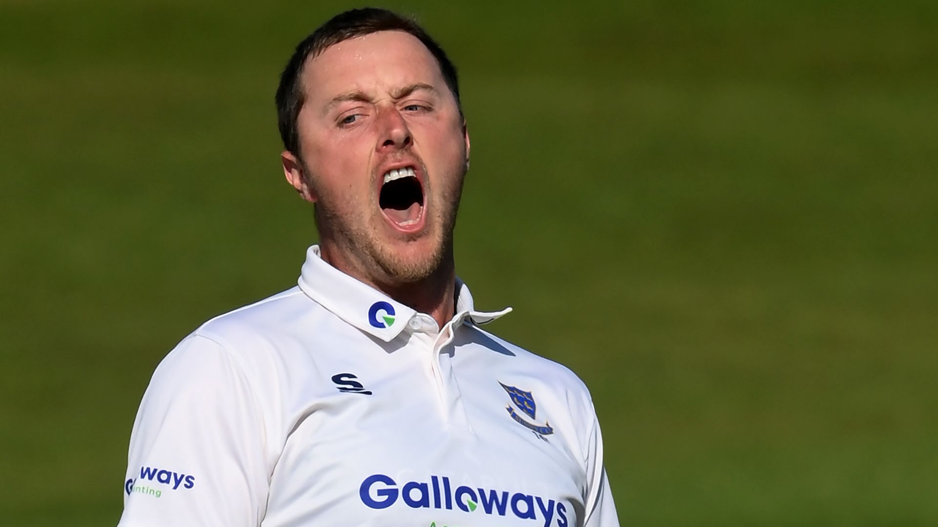 Robinson, Bracey, Overton named in England Test squad