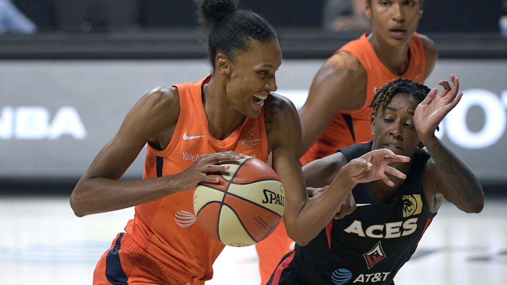 Wnba Connecticut Sun Stay Perfect With Victory Over Las Vegas Aces Nba News Sky Sports