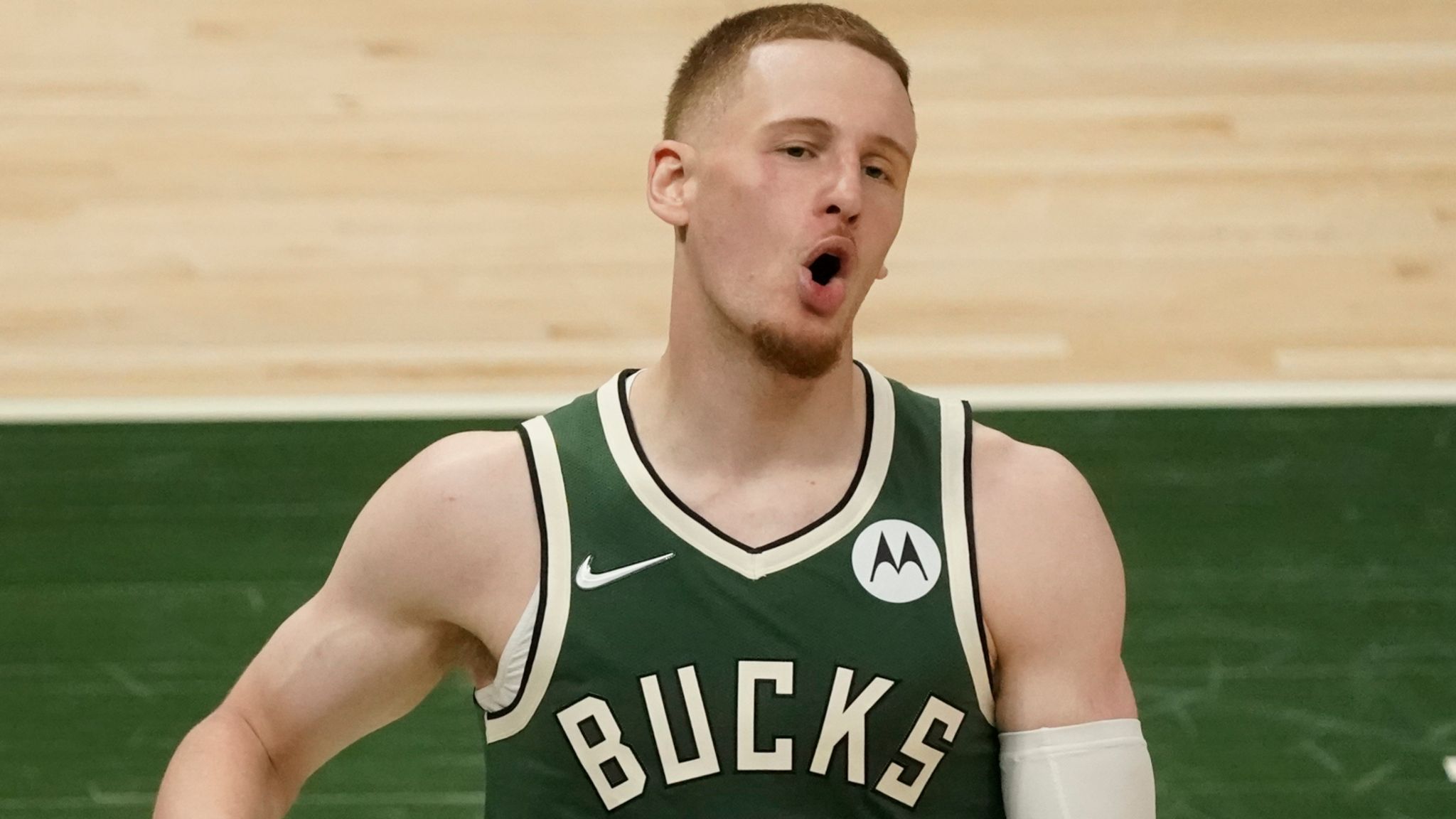 Bucks lose DiVincenzo for season with ankle injury