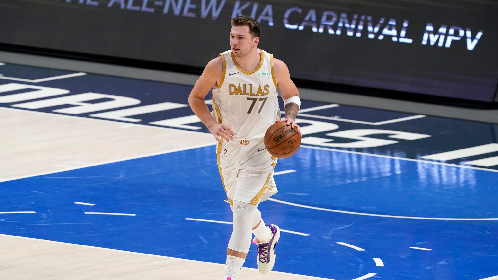 How Kyrie Irving's INSANE 4th Wasn't Enough for Luka Doncic