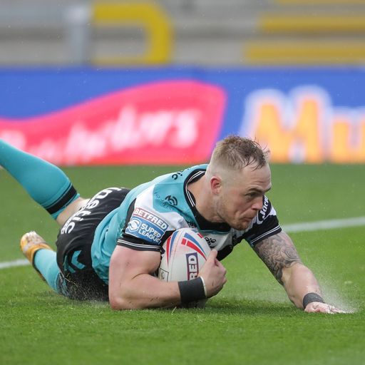 Hull hold off Rhinos for victory