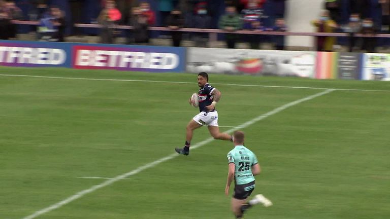 Wakefield Trinity got their first win of the season as they beat Hull KR 28-12 at the Mobile Rocket Stadium