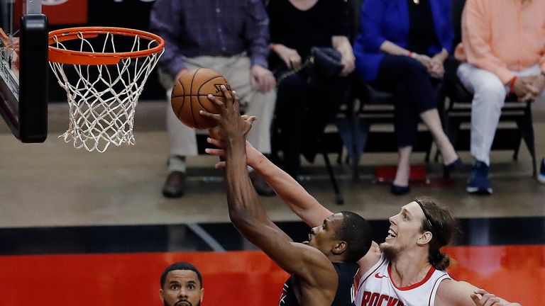 Highlights of the Los Angeles Clippers against the Houston Rockets in Week 21 of the NBA.