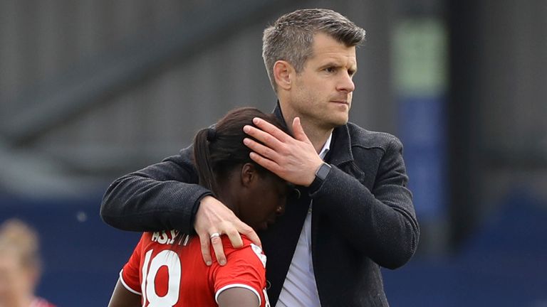 Jens Scheuer consoles his Bayern Munich players at full time