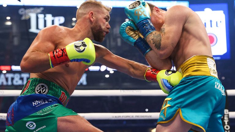 May 8, 2021; Arlington, TX; Saul "Canelo" Alvarez and Billy Joe Saunders during their May 8th Matchroom boxing bout at the AT&T Stadium in Arlington, TX.  Mandatory Credit: Ed Mulholland/Matchroom.