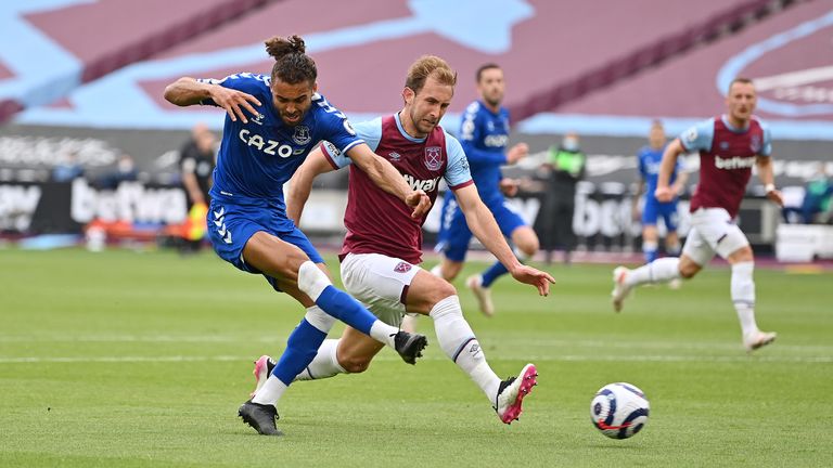 Craig Dawson fails to tackle Calvert-Lewin