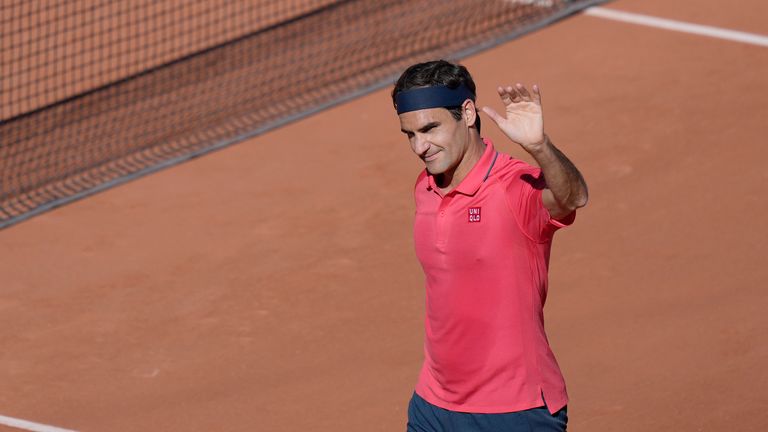 Federer marked his French Open return with a comprehensive straight sets victory