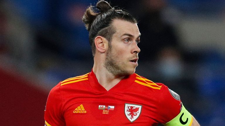 Wales captain Gareth Bale can prove a great asset for his country at this summer&#39;s Euros, says Mark Hughes
