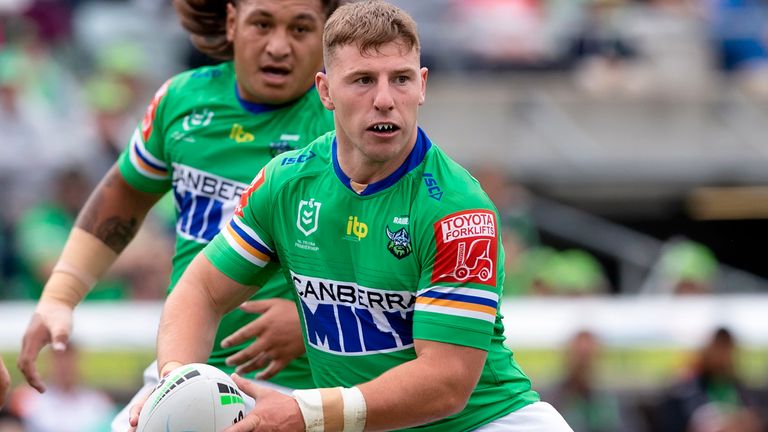 CANBERRA, AUSTRALIA - MARCH 14: George Williams of the Raiders passes the ball during the round 1 NRL match between the Canberra Raiders and Wests Tigers at GIO Stadium on March 14, 2021 in Canberra, Australia. (Photo by Speed Media/Icon Sportswire) (Icon Sportswire via AP Images)