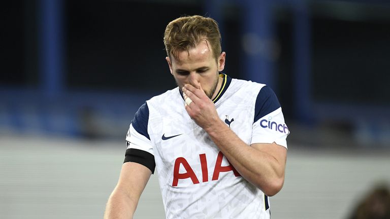 Tottenham Hotspur&#39;s Harry Kane has to leave the pitch due to an ankle injury during the Premier League match at Goodison Park, Liverpool. Picture date: Friday April 16, 2021.
