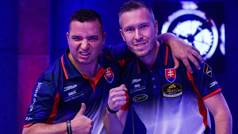 Jaroslav Polach et Jakub Koniar de Slovaquie ont surpris l'Autriche lors de la Coupe du monde de billard