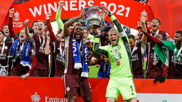 Leicester lift the FA Cup