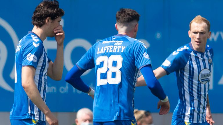 HAMILTON, SCOTLAND - MAY 16: Kilmarnock's Mitch Pinnock (R) celebrates making it 1-0 with his teammates during the Scottish Premiership match between Hamilton and Kilmarnock at the FOYS Stadium, on May 16, 2021, in Hamilton, Scotland. (Photo by Craig Foy / SNS Group)