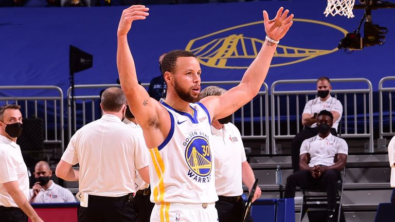 How old is steph curry of the golden state warriors Steph Curry Seals Scoring Title Torches Grizzlies As Golden State Warriors Take Eighth Spot In West Nba News Sky Sports
