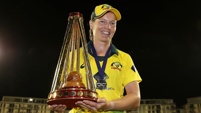 PA Images- Australia's Meg Lanning with the Womens Ashes trophy after the Ashes T20 match at Bristol County Ground. PRESS ASSOCIATION Photo. Picture date: Wednesday July 31, 2019. See PA story CRICKET England Women. Photo credit should read: David Davies/PA Wire.