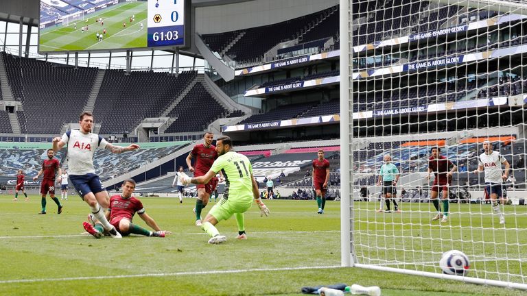 Pierre-Emile Hojbjerg slots home Spurs' second