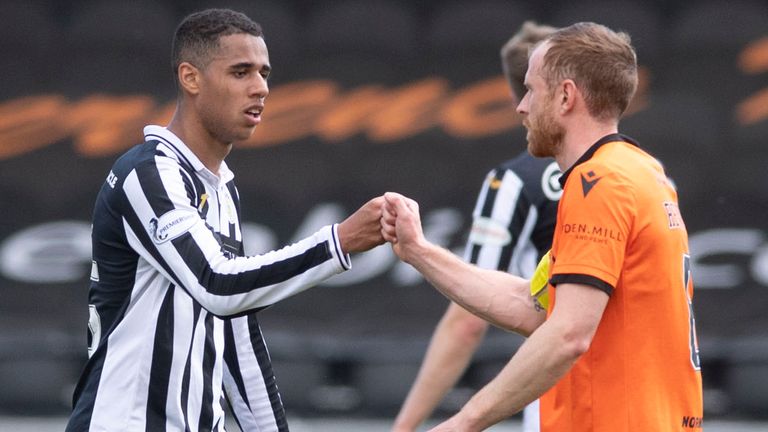 PAISLEY, SCOTLAND - MAY 16: St Mirren's Ethan Erhahon (L) and Dundee United's Mark Connolly at full time during the Scottish Premiership match between St Mirren and Dundee Utd at the SMISA Stadium, on May 16, 2021, in Paisley, Scotland. (Photo by Mark Scates / SNS Group)