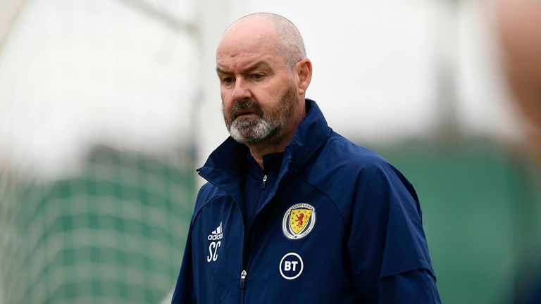 SNS - ALICANTE, SPAIN - MAY 28: Scotland Manager Steve Clarke during a Scotland training session at La Finca Resort on May 28, 2021, in Alicante, Spain (Photo by Jose Breton / SNS Group)