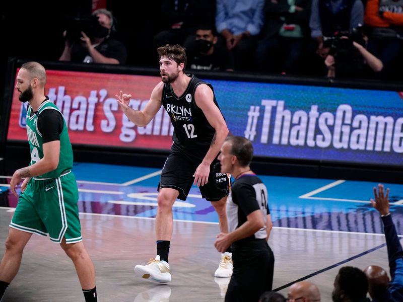 Joe Harris is now the Nets' 3-point record-holder