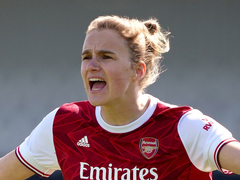 Women's Champions League: Slavia Prague 2-5 Arsenal - Vivianne Miedema  scores four - BBC Sport