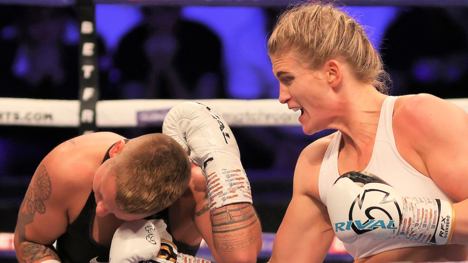 April Hunter defeats Klaudia Vigh on points to seal fourth professional victory