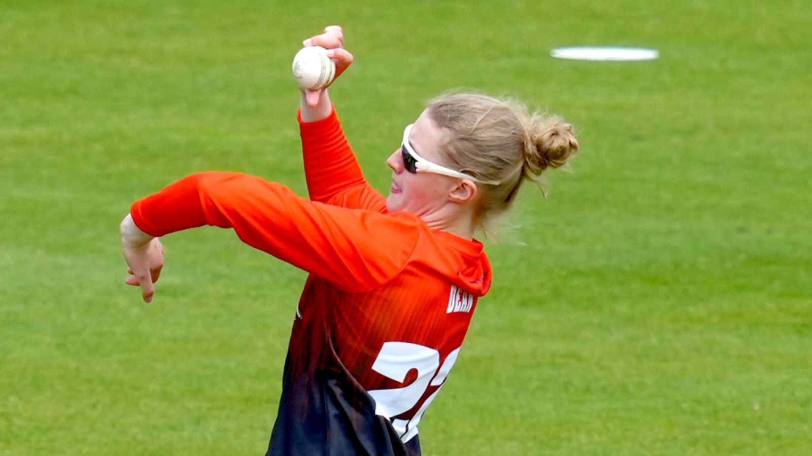 Charlotte Edwards Cup Southern Vipers thrash Central Sparks, Sunrisers